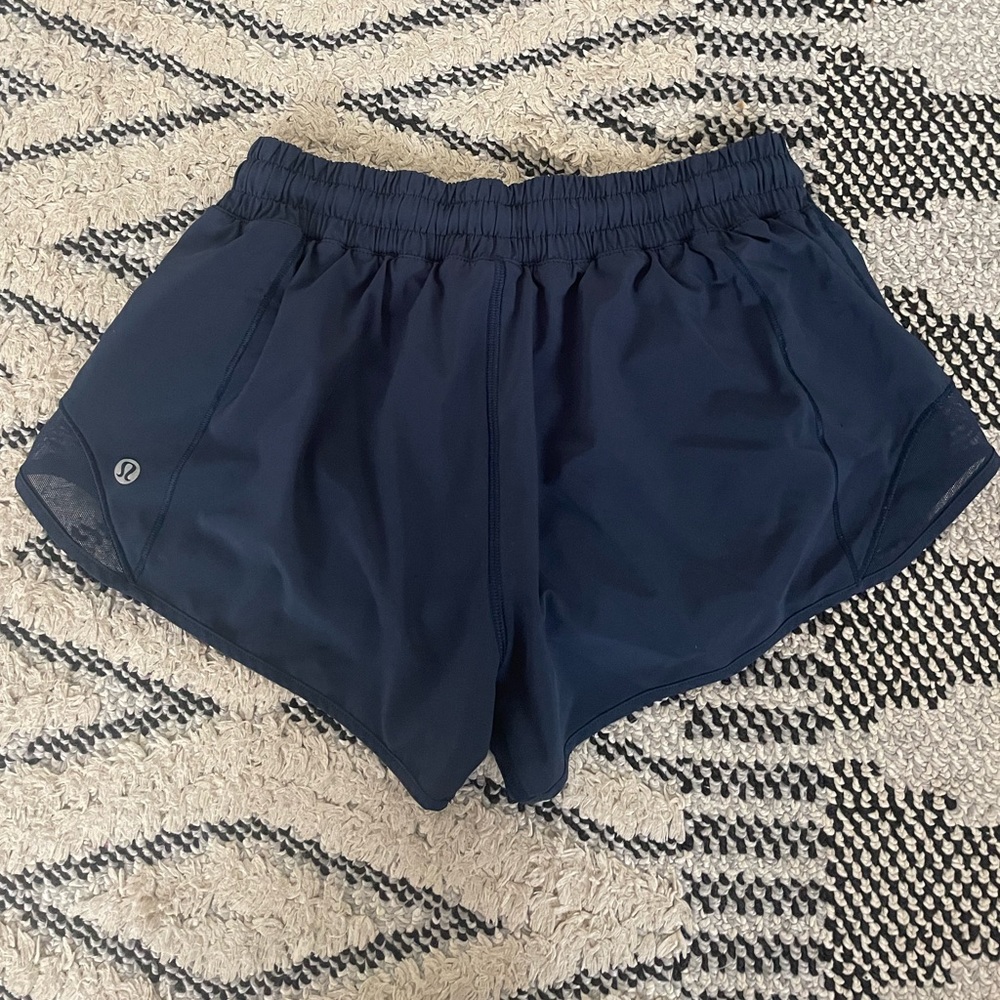 Lululemon Hotty Hot 2.5” Shorts